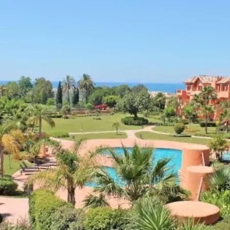 Apartment 2 Bed Marbella 600m To